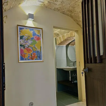 Blue Arch Apartment